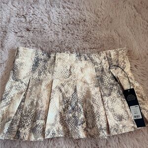 Fashion Nova Cream and Gray Snake Print Mini Skirt